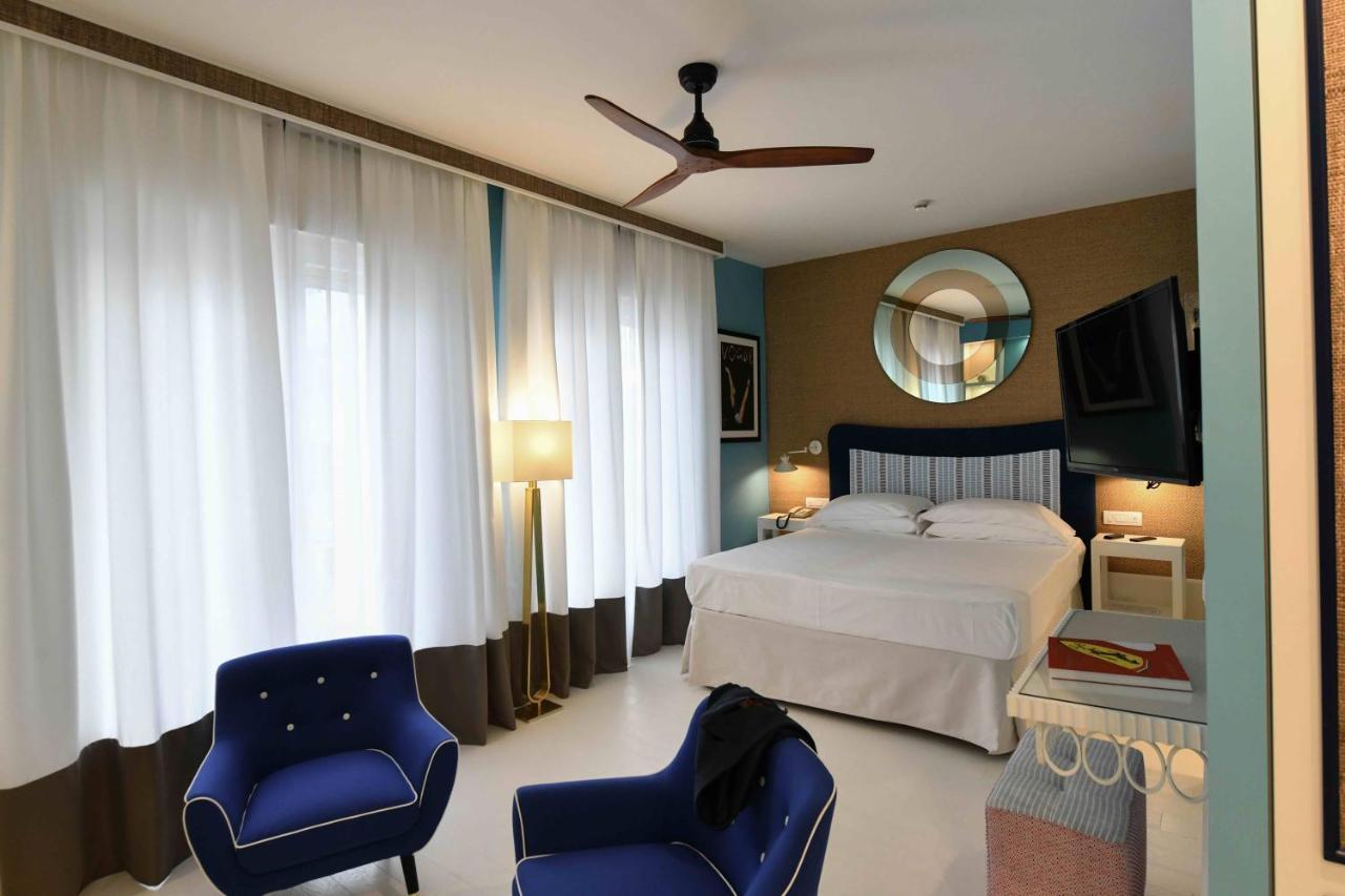 Hotel Majestic ลิโดดิเยโซโล ภายนอก รูปภาพ