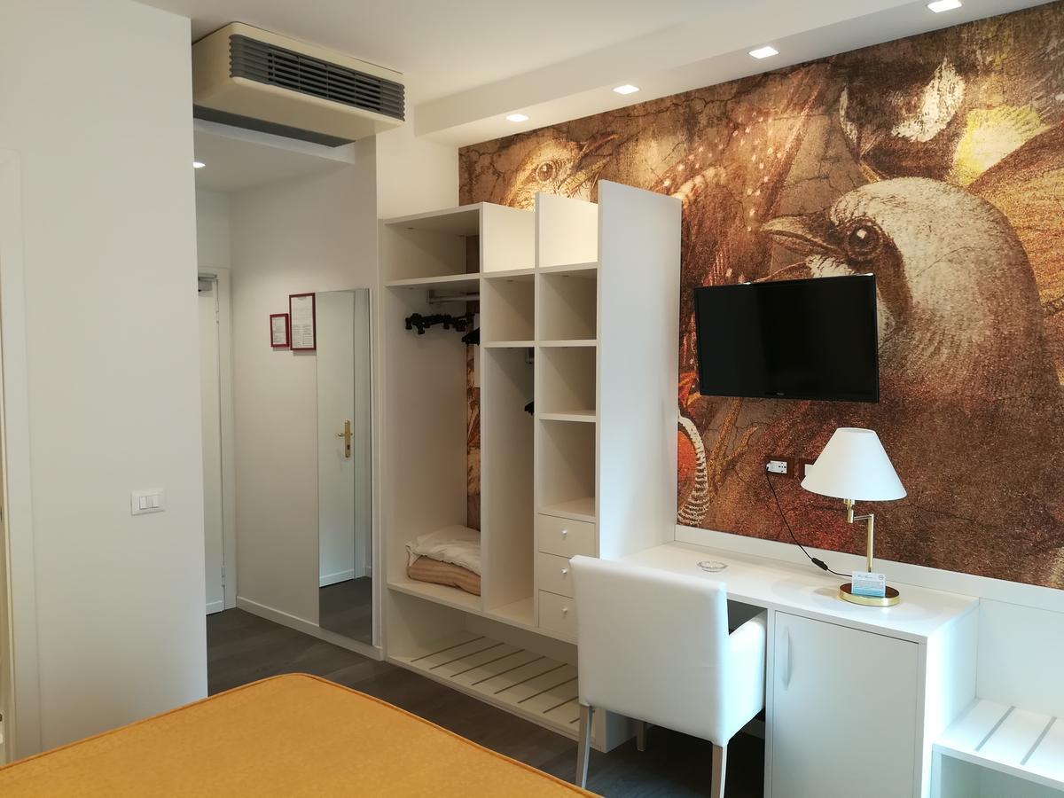 Hotel Majestic ลิโดดิเยโซโล ภายนอก รูปภาพ